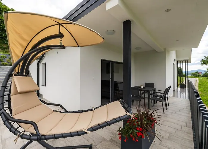 Emina アパート *